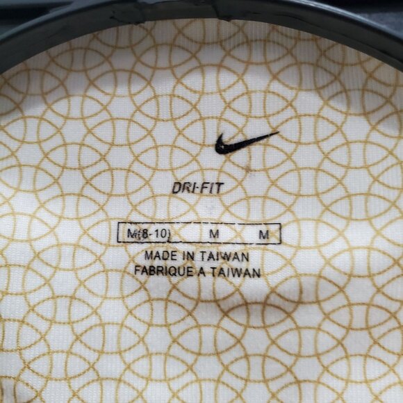 Nike Dri-Fit Women's White Notched V-Neck‎ Shelf Bra Fitted Sleeveless Tank Sz M - Picture 5 of 7